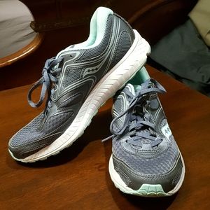 Versafoam Running Shoes Women's 9.5